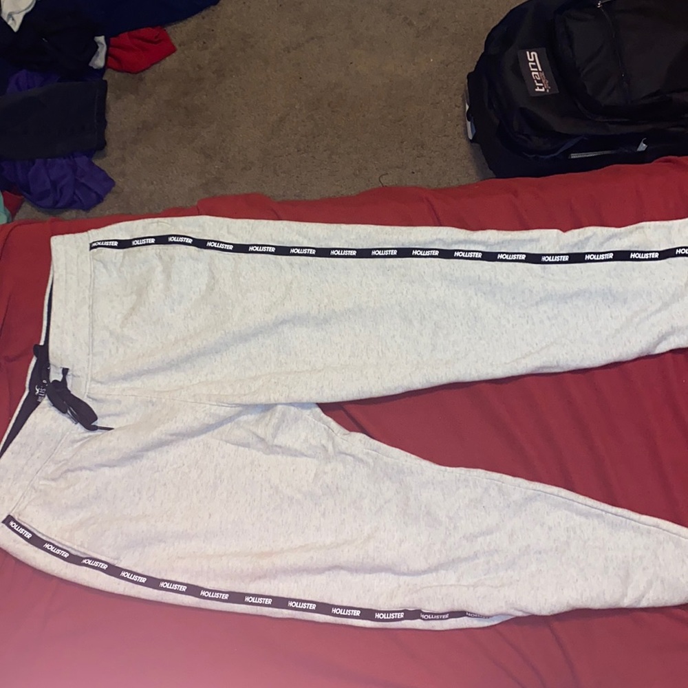 Men’s stylish hollister sweats